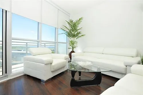 ****  Hotel Hydewest - Dan Leckie Way Toronto Kanada